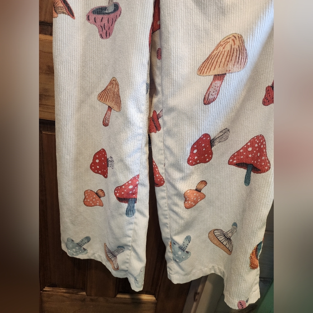 Cider White Mushroom Print Wide-Leg Overalls - Picture 3 of 7